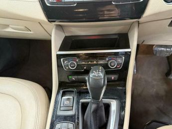 BMW 2 SERIES 2.0 220d Luxury Auto Euro 6 (s/s) 5dr