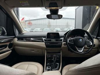 BMW 2 SERIES 2.0 220d Luxury Auto Euro 6 (s/s) 5dr