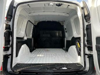 Renault Kangoo ZE ML20 33kWh Business Auto MWB 4dr (i)