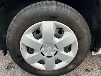 Renault Kangoo ZE ML20 33kWh Business Auto MWB 4dr (i)