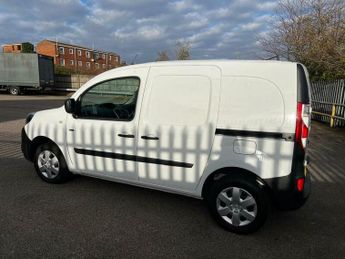 Renault Kangoo ZE ML20 33kWh Business Auto MWB 4dr (i)