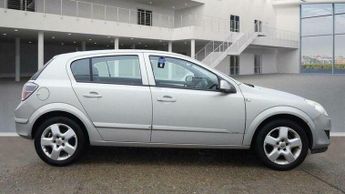 Vauxhall Astra 1.8i 16v Club 5dr