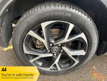 Toyota CHR DESIGN (LEATHER-SAT NAV)