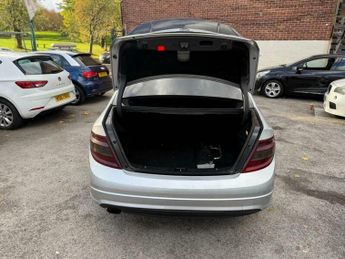 Mercedes-Benz C Class 1.8 C180 BlueEfficiency Sport Auto Euro 5 4dr