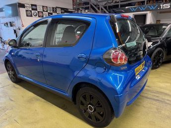 Toyota AYGO VVT-I BLUE