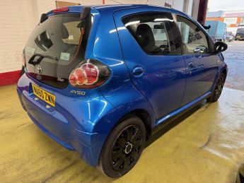 Toyota AYGO VVT-I BLUE