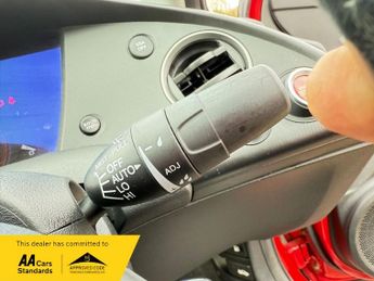 Honda Civic 1.8 i-VTEC ES Hatchback 5dr Petrol Automatic (169 g/km, 138 bhp)