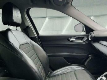 Alfa Romeo Giulia 2.2 TD Super Auto Euro 6 (s/s) 4dr