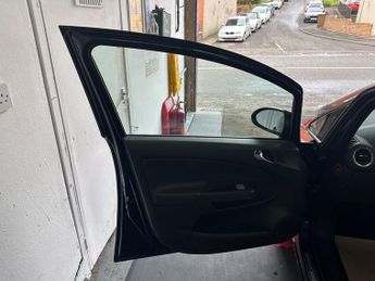 Vauxhall Corsa 1.4 16V SE Hatchback 5dr Petrol Auto Euro 5 (100 ps)