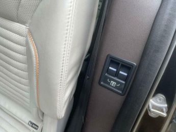 Land Rover Discovery 2.0 SD4 HSE Luxury Auto 4WD Euro 6 (s/s) 5dr