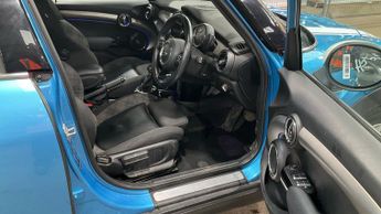 MINI Hatch 1.5 Cooper Hatchback 5dr Petrol Auto Euro 6 (s/s) (136 ps)