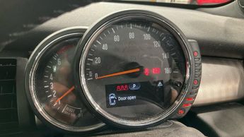 MINI Hatch 1.5 Cooper Hatchback 5dr Petrol Auto Euro 6 (s/s) (136 ps)