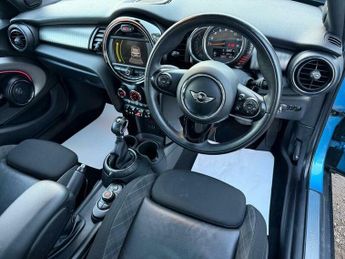 MINI Hatch 1.5 Cooper Hatchback 5dr Petrol Auto Euro 6 (s/s) (136 ps)