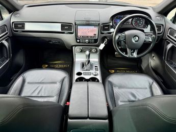 Volkswagen Touareg V6 R-LINE TDI BLUEMOTION TECHNOLOGY