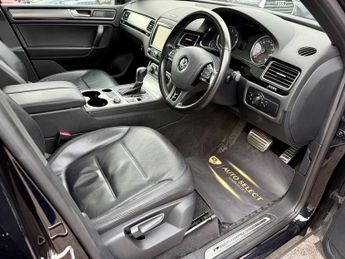 Volkswagen Touareg V6 R-LINE TDI BLUEMOTION TECHNOLOGY