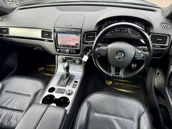 Volkswagen Touareg V6 R-LINE TDI BLUEMOTION TECHNOLOGY