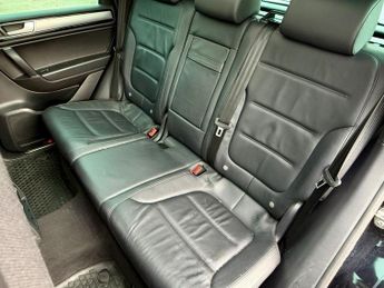 Volkswagen Touareg V6 R-LINE TDI BLUEMOTION TECHNOLOGY