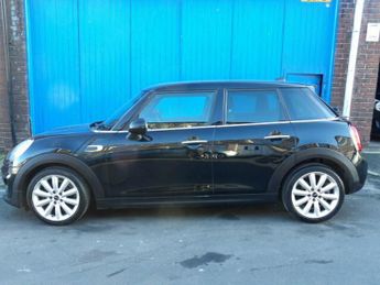 MINI Hatch 1.5 Cooper Diesel 5 Door
