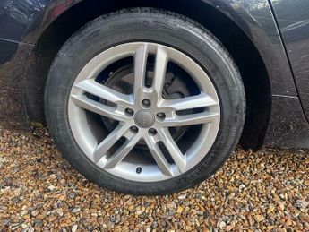 Audi A6 Avant 2.0 TDI ultra S line S Tronic Euro 6 (s/s) 5dr