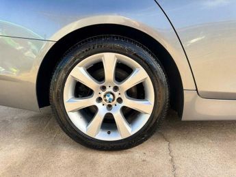 BMW 5 SERIES 2.0 520d SE Touring 5dr Diesel Steptronic Euro 5 (s/s) (184 ps)