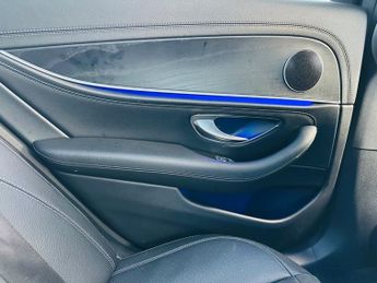 Mercedes E220 E 220 D AMG LINE PREMIUM