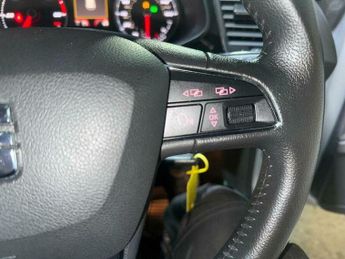 SEAT Leon 1.6 TDI CR SE DSG Euro 5 (s/s) 5dr