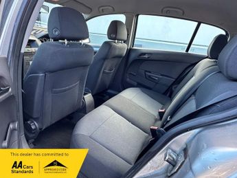 Vauxhall Astra AUTO 1.8 PETROL CLUB 16V 5-DR 123 BHP AUTOMATIC