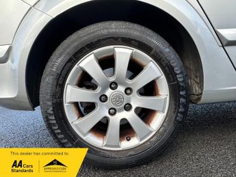 Vauxhall Astra AUTO 1.8 PETROL CLUB 16V 5-DR 123 BHP AUTOMATIC