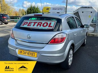 Vauxhall Astra AUTO 1.8 PETROL CLUB 16V 5-DR 123 BHP AUTOMATIC