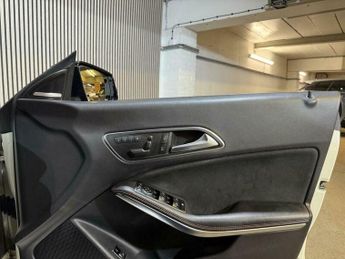 Mercedes-Benz C Class 2.0 CLA45 AMG Coupe SpdS DCT 4MATIC Euro 6 (s/s) 4dr