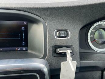 Volvo V60 2.4 D5 SE Lux Nav Geartronic Euro 5 5dr