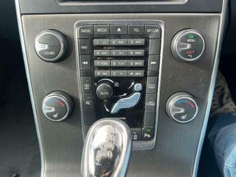 Volvo V60 2.4 D5 SE Lux Nav Geartronic Euro 5 5dr