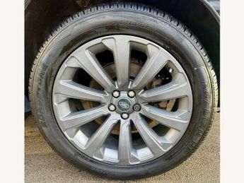 Land Rover Range Rover Velar R-DYNAMIC SE