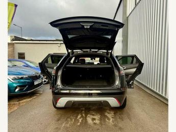 Land Rover Range Rover Velar R-DYNAMIC SE
