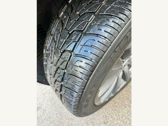 Land Rover Range Rover Velar R-DYNAMIC SE