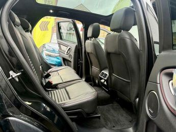 Land Rover Discovery Sport R-DYNAMIC HSE