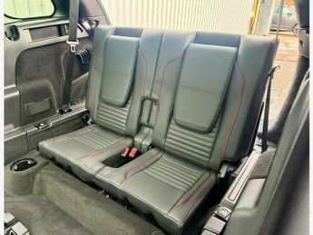 Land Rover Discovery Sport R-DYNAMIC HSE