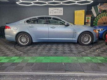 Jaguar XF 2.7d V6 Luxury Auto Euro 4 4dr