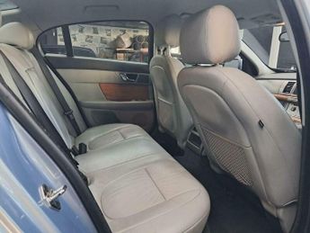 Jaguar XF 2.7d V6 Luxury Auto Euro 4 4dr