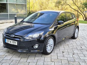 Ford Focus 1.6 Zetec Navigator Hatchback 5dr Petrol Powershift Euro 5 (125 