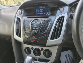 Ford Focus 1.6 Zetec Navigator Hatchback 5dr Petrol Powershift Euro 5 (125 