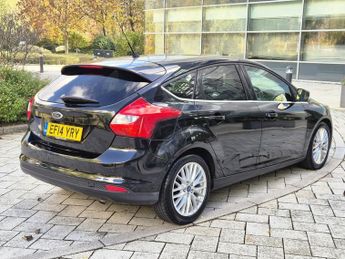 Ford Focus 1.6 Zetec Navigator Hatchback 5dr Petrol Powershift Euro 5 (125 