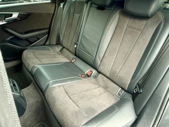 Audi A4 AVANT TDI S LINE BLACK EDITION