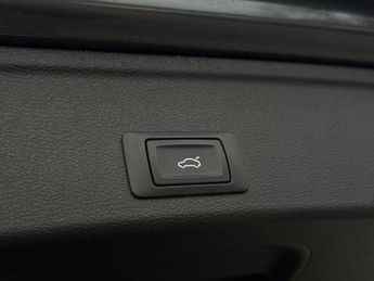 Audi A4 AVANT TDI S LINE BLACK EDITION