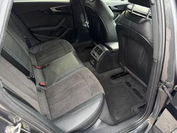 Audi A4 AVANT TDI S LINE BLACK EDITION