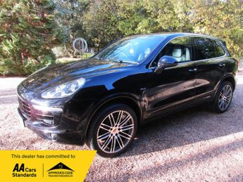 Porsche Cayenne 3.0 TD V6 SUV TIPTRONIC S 4WD EURO 6 262PS ** L@@K - LOW MILEAGE