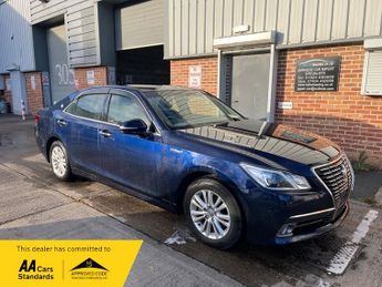  2.5 Hybrid Royal Saloon 4dr