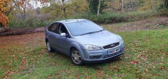 Ford Focus 1.6 Ghia Hatchback 5dr Petrol Automatic (184 g/km, 99 bhp)