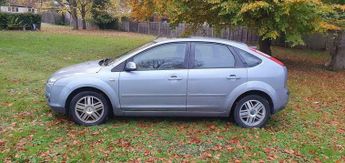 Ford Focus 1.6 Ghia Hatchback 5dr Petrol Automatic (184 g/km, 99 bhp)