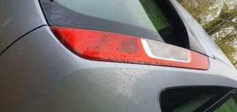 Ford Focus 1.6 Ghia Hatchback 5dr Petrol Automatic (184 g/km, 99 bhp)